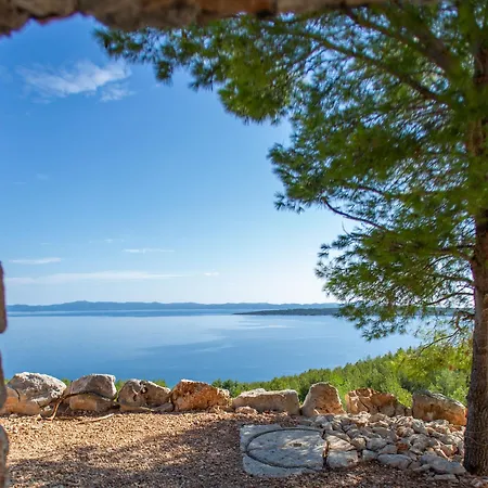 Ferienhaus Sea View Eco House With Pool, 250m To - Falcon View Hvar *