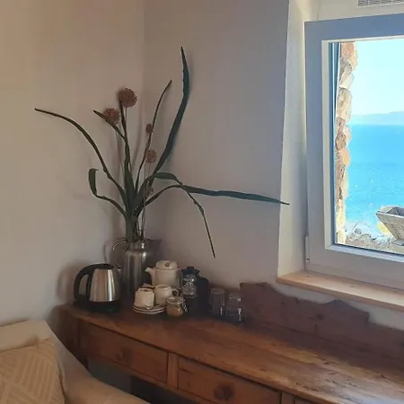 Ferienhaus Sea View Eco House With Pool, 250m To - Falcon View Hvar *