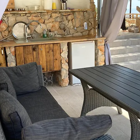 Ferienhaus Sea View Eco House With Pool, 250m To - Falcon View Hvar