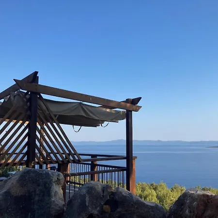 Ferienhaus Sea View Eco House With Pool, 250m To - Falcon View Hvar Zavala